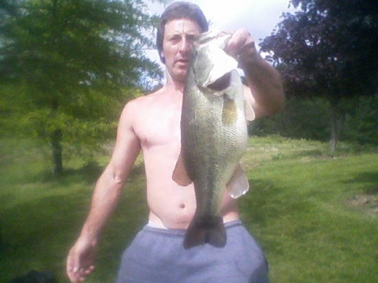 This one was caught in Broadview,Hts. Ohio, 15 mins. from Cleveland. Again I was using my homemade lure. Saturday June 5, I caught 3 bass 5,6 and 6 1/2lbs., in Medina. This one I caught on Sunday June 6, and this beauty weighed in over 7lbs., but only 21 1/2 inches. These bass are all weighed for my own personal records. What a weekend!