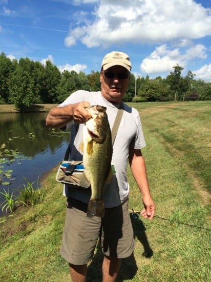 Caught fish in Mount Laurel NJ drainage pond 19 inch 5 pounds Bass on a Strike king Rage tail