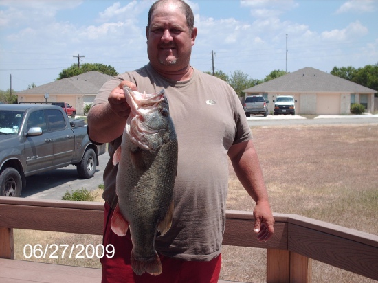 This was one of those fish you catch on a day of pre-tournament fishing to catch a much smaller fish  tournament day.  This big pig was 23.5