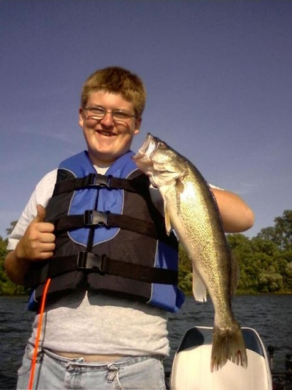 i caught this biggen on ford lake in ypsilanti michagan this proves  im worthy